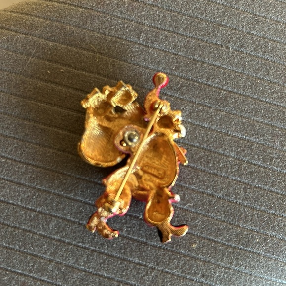 Vintage 50s Mode Art signed red enamel Santa Claus Pin Brooch - Picture 3 of 3